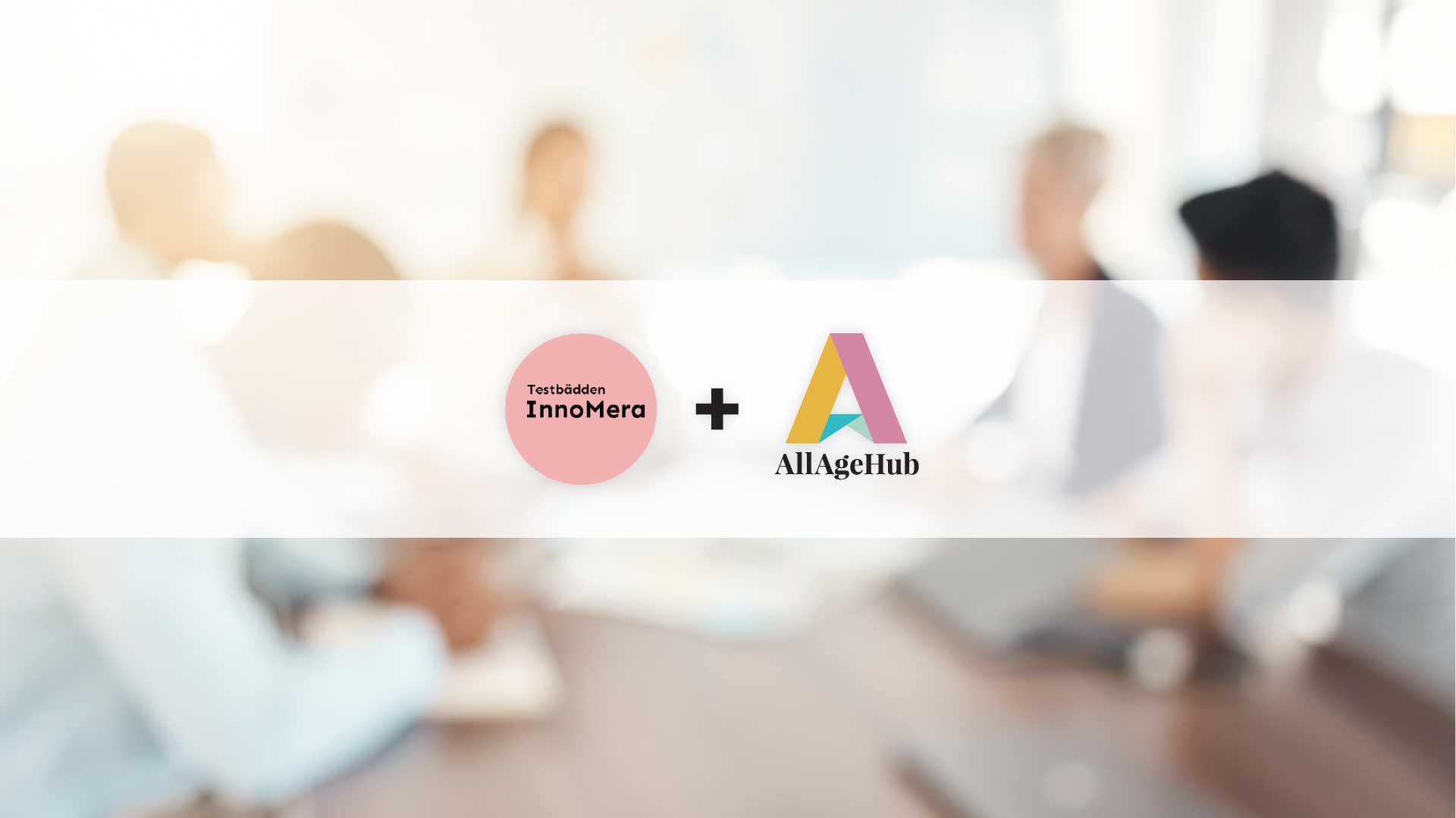 Suddiga personer som sitter runt ett bord.